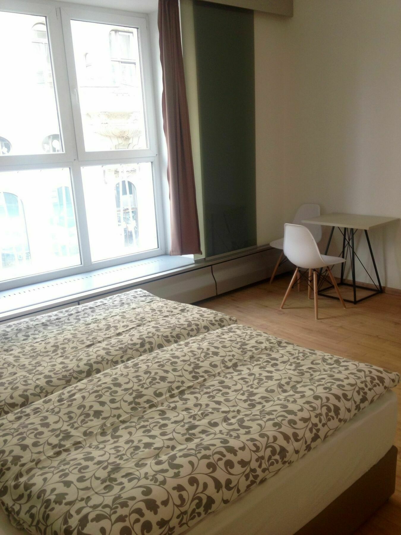 Dan In'N Out Hotel Vienna Exterior photo
